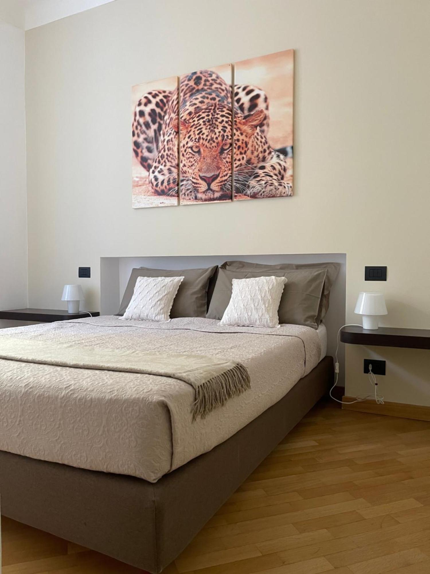 Charming Como - Apartment Downtown In The Pedestrian Area With 2 Double Bedrooms And 2 Complete Bathrooms A Spacious Living Room And Full Equipped Kitchen Εξωτερικό φωτογραφία
