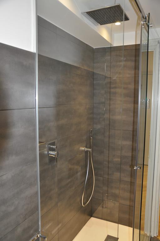 Charming Como - Apartment Downtown In The Pedestrian Area With 2 Double Bedrooms And 2 Complete Bathrooms A Spacious Living Room And Full Equipped Kitchen Εξωτερικό φωτογραφία